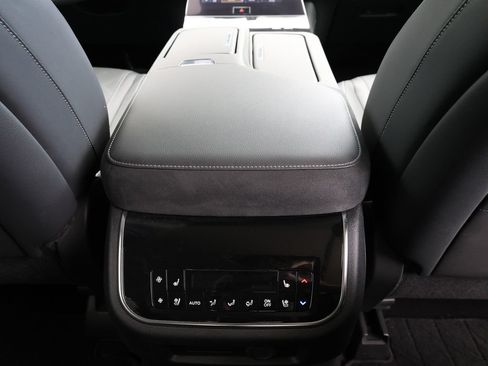 Certified 2025 INFINITI QX80 Luxe RWD image 31
