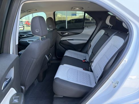 Used 2023 Chevrolet Equinox LS w/ LS Convenience Package image 10