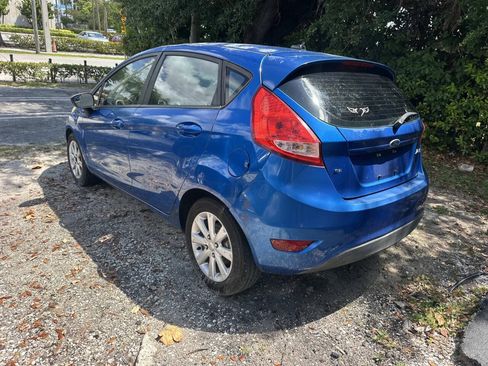 Used 2011 Ford Fiesta SE w/ 202A Rapid Spec Order Code FWD image 6