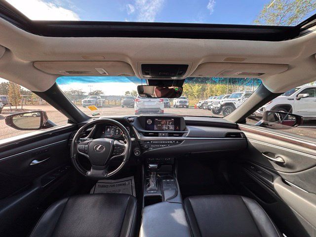 Used 2020 Lexus ES 350 w/ Premium Package FWD image 2