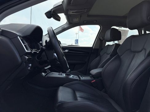 Used 2019 Audi Q5 Prestige w/ Prestige Package AWD/4WD image 12