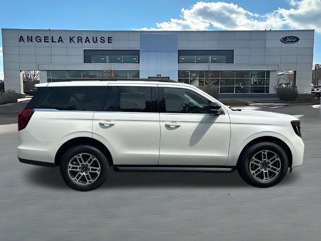 New 2026 Ford Expedition Active RWD image 9