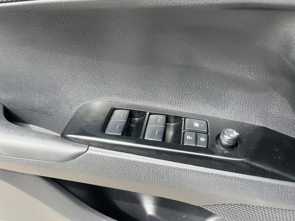 Used 2026 Toyota Camry SE FWD image 12