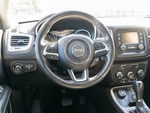 Used 2018 Jeep Compass Latitude w/ Cold Weather Group image 15