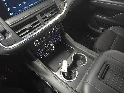 Used 2023 Chevrolet Tahoe High Country w/ Premium Package 2 image 27