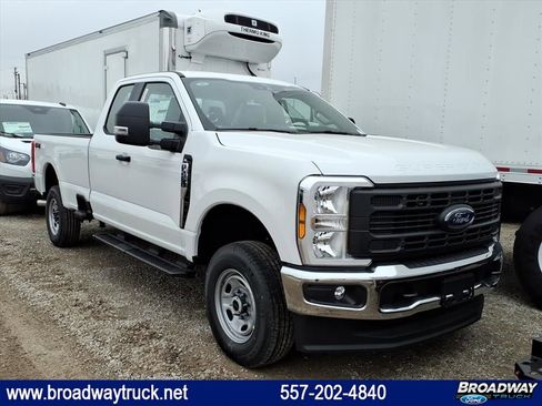 New 2026 Ford F250 XL w/ XL Chrome Package image 1