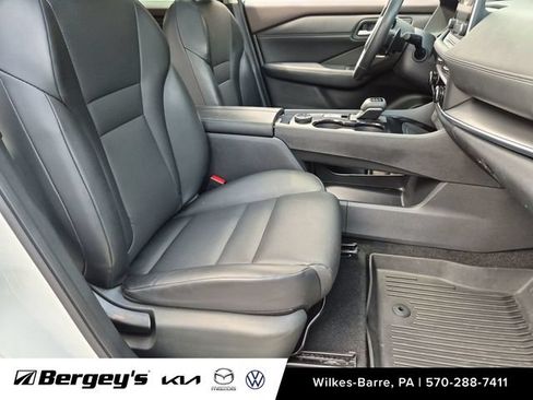 Used 2023 Nissan Rogue SV w/ SV Premium B Package AWD/4WD image 27