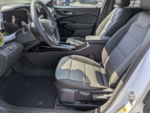 New 2026 Chevrolet Trax LT image 14