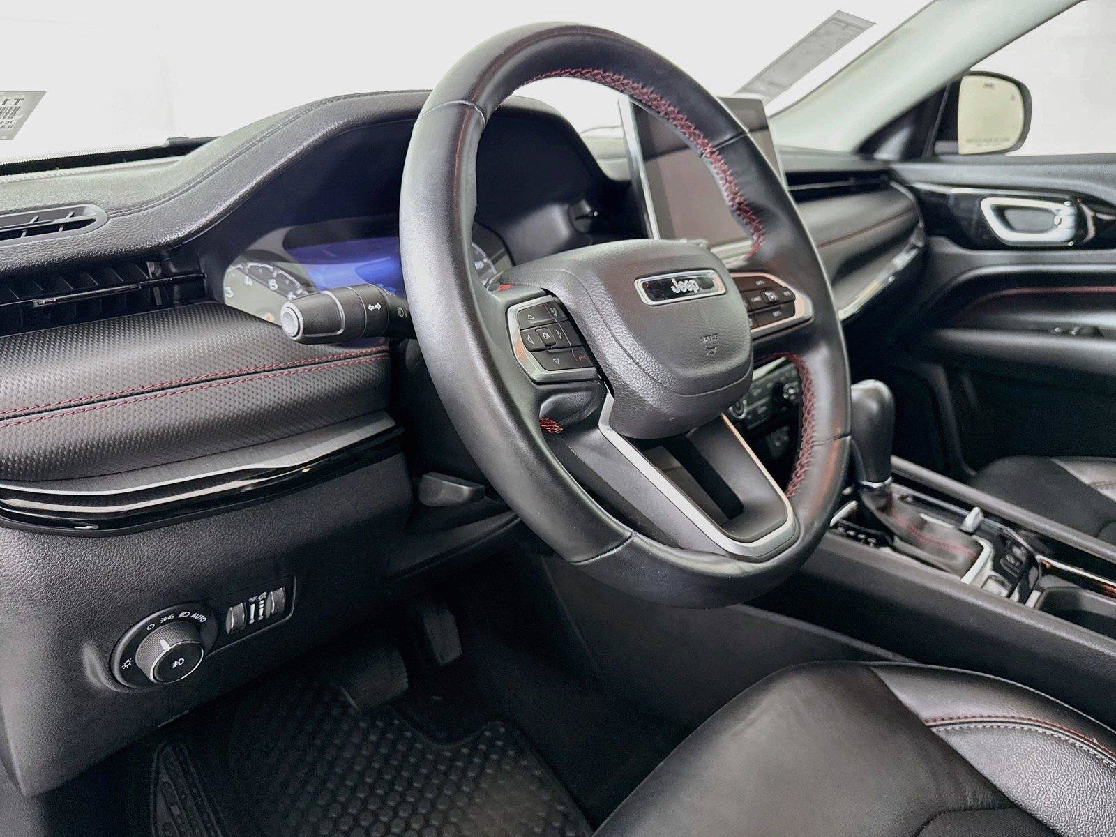Used 2022 Jeep Compass Trailhawk w/ Sun and Sound Group AWD/4WD image 4