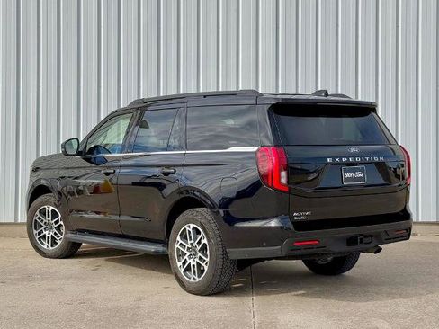 Certified 2025 Ford Expedition Active AWD/4WD image 4