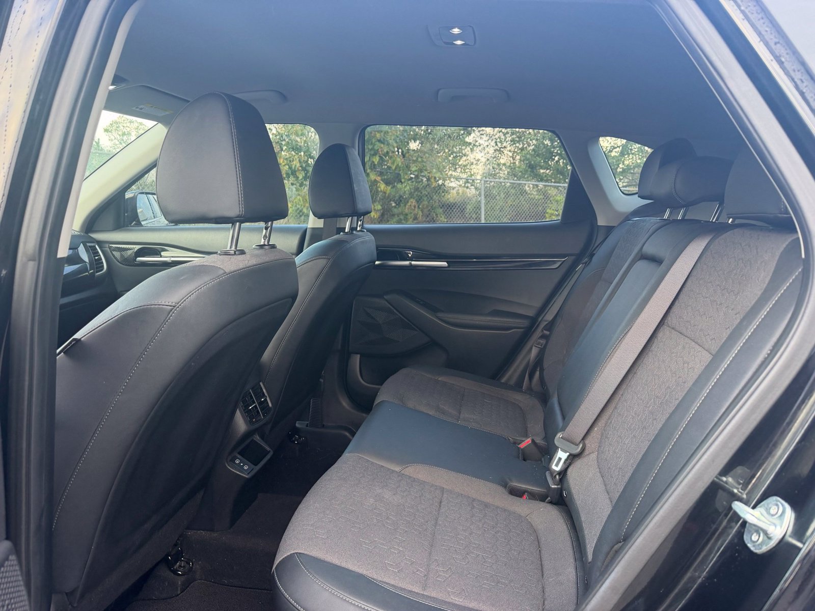 Used 2024 Kia Seltos S AWD/4WD image 11