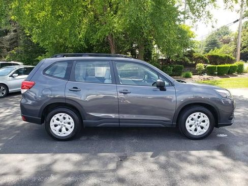 Used 2023 Subaru Forester AWD/4WD image 2