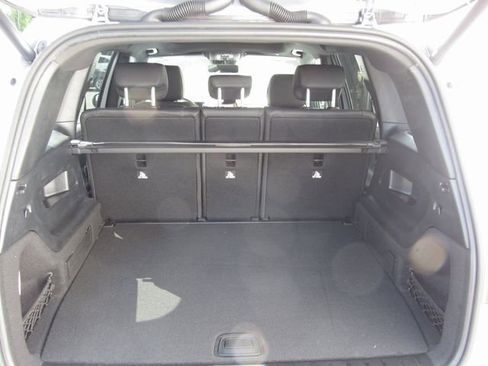 Used 2025 Mercedes-Benz GLB 250 4MATIC image 23