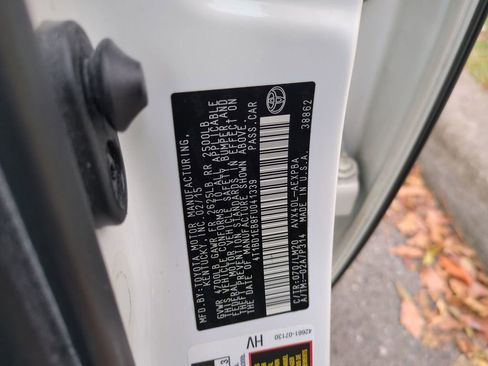 Used 2015 Toyota Avalon Limited image 32