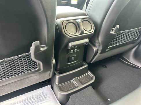 New 2026 Jeep Wrangler Unlimited Rubicon image 19