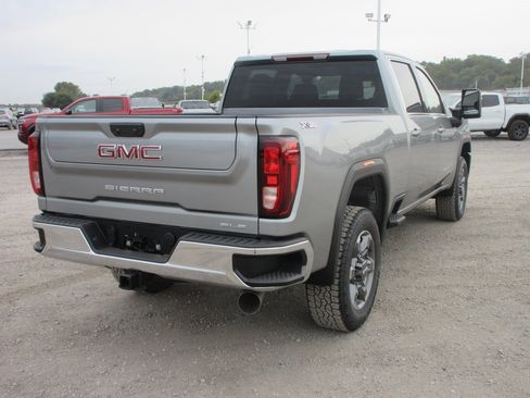 New 2026 GMC Sierra 2500 SLE w/ SLE Value Package; image 5