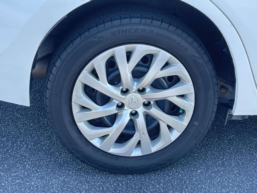 Used 2019 Toyota Corolla LE FWD image 9