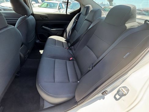 Used 2025 Nissan Altima 2.5 SV FWD image 25