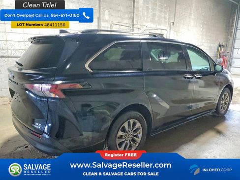 Used 2024 Toyota Sienna XLE FWD image 4