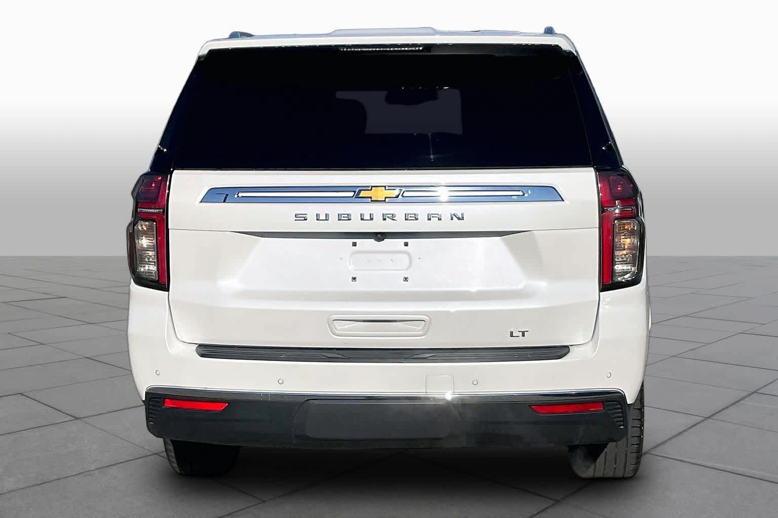 Used 2021 Chevrolet Suburban LT AWD/4WD image 4