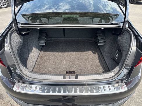 Used 2024 Volkswagen Jetta SE w/ Panoramic Sunroof Package FWD image 13