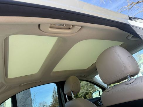 Used 2015 Mercedes-Benz C 300 4MATIC Sedan image 39