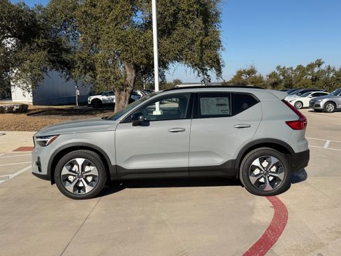 New 2026 Volvo XC40 B5 Plus w/ Protection Package Premier image 3