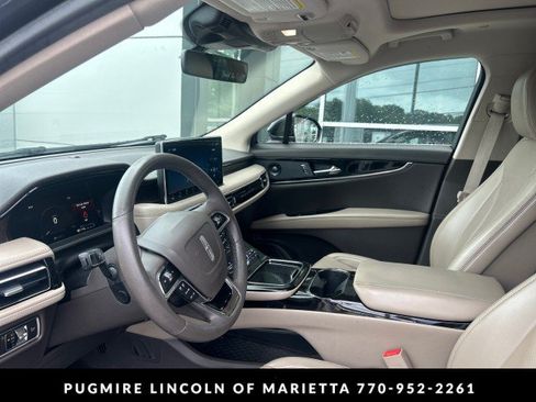 Used 2021 Lincoln Nautilus Reserve w/ Cargo Utility Package AWD/4WD image 3