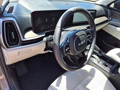 Used 2025 Kia Sorento X-Line EX AWD/4WD image 10