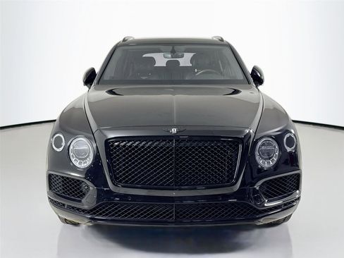 Used 2019 Bentley Bentayga image 11