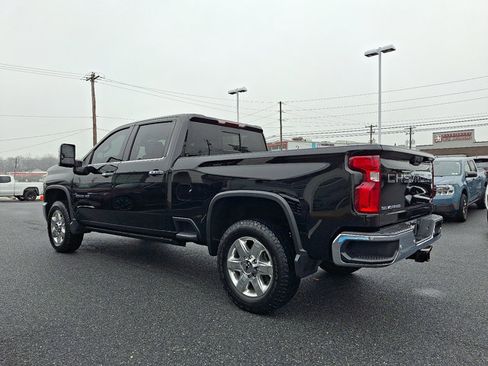 Used 2021 Chevrolet Silverado 2500 LTZ w/ LTZ Plus Package image 4