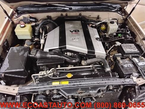 Used 2001 Lexus LX 470 4WD image 9