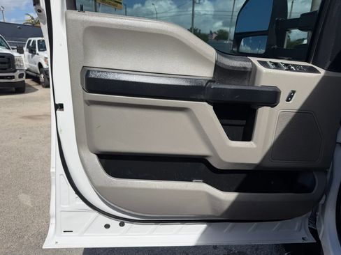 Used 2020 Ford F450 XL w/ Power Equipment Group image 9