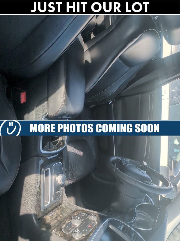 Used 2015 Chrysler 300 C RWD image 5