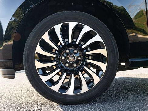 Used 2022 Lincoln Navigator L Black Label AWD/4WD image 77