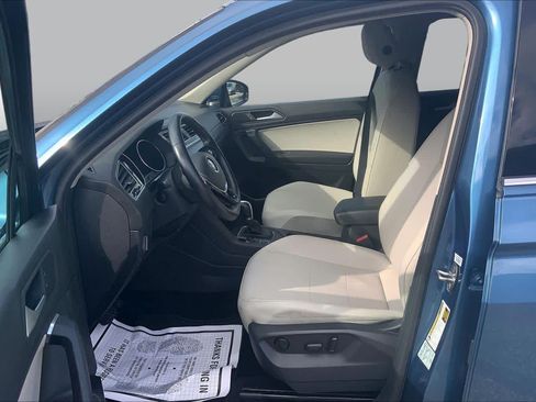 Used 2019 Volkswagen Tiguan SE w/ Panoramic Sunroof Package FWD image 8