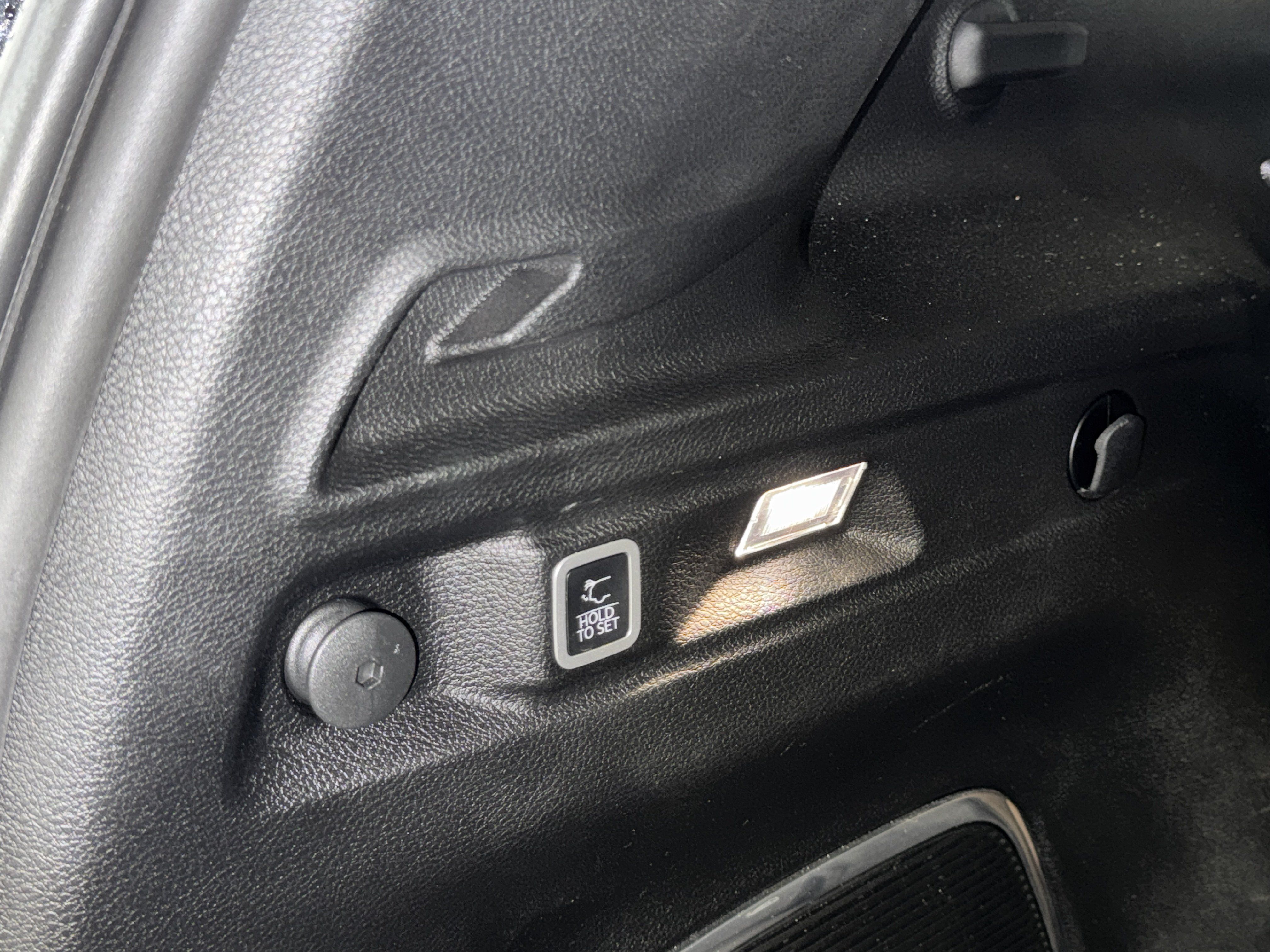 Used 2021 Jeep Grand Cherokee L Limited RWD image 15