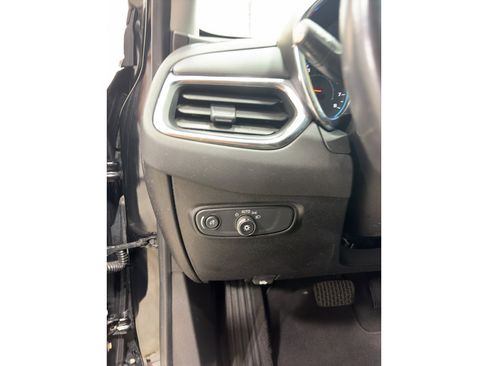 Used 2019 Chevrolet Equinox LT AWD/4WD image 15