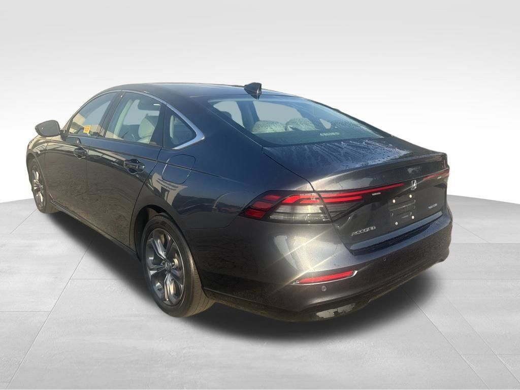 Used 2023 Honda Accord EX-L image 7