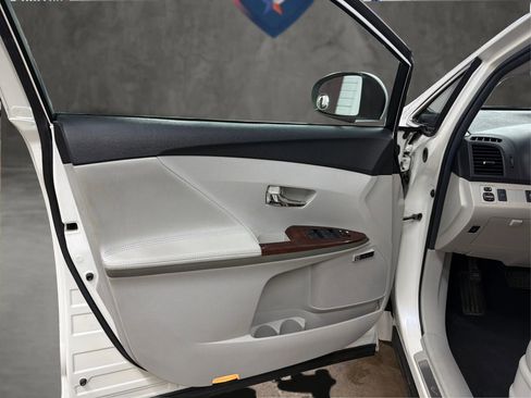 Used 2012 Toyota Venza XLE w/ XLE Premium Pkg image 43