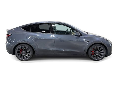 Certified 2022 Tesla Model Y Performance AWD/4WD image 7