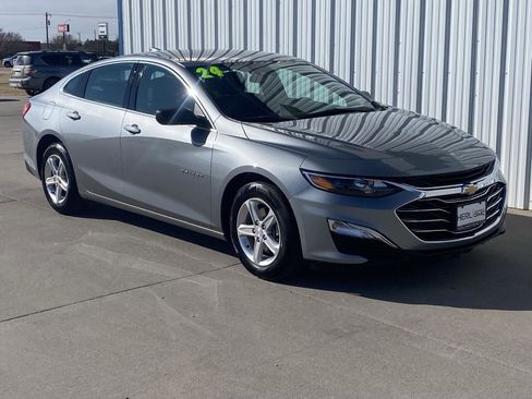 Used 2024 Chevrolet Malibu LS FWD image 3