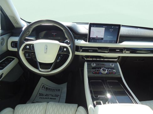 Used 2023 Lincoln Aviator Black Label w/ Dynamic Handling Package AWD/4WD image 11