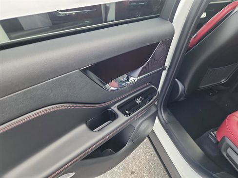 New 2026 Lincoln Corsair Reserve image 17