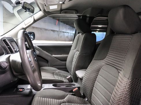 Used 2021 Nissan Frontier SV RWD image 18