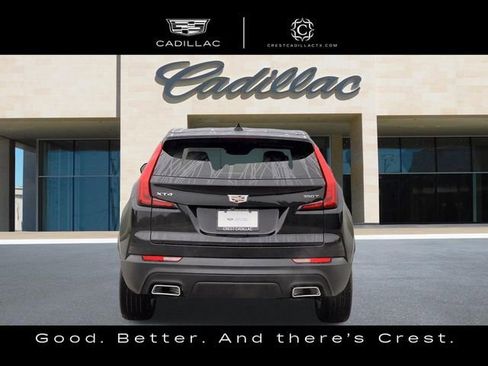 Used 2023 Cadillac XT4 Luxury w/ Cold Weather Package FWD image 6