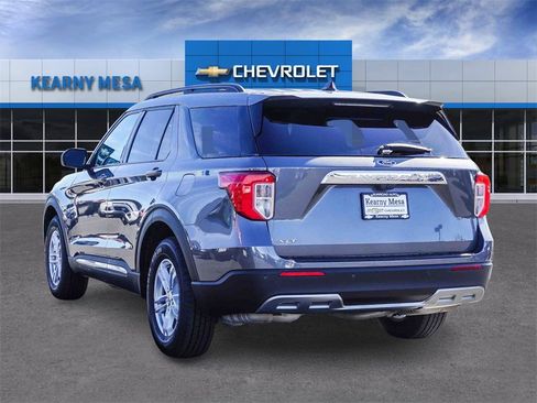 Used 2023 Ford Explorer XLT w/ Equipment Group 202A image 4