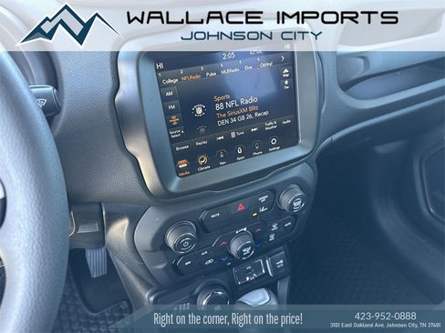 Used 2023 Jeep Renegade Latitude image 23