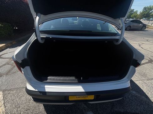 Used 2025 Kia K4 LXS image 31