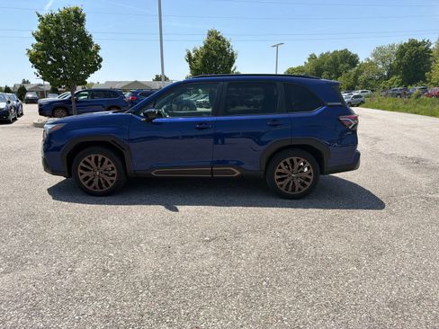 Certified 2025 Subaru Forester Sport AWD/4WD image 3
